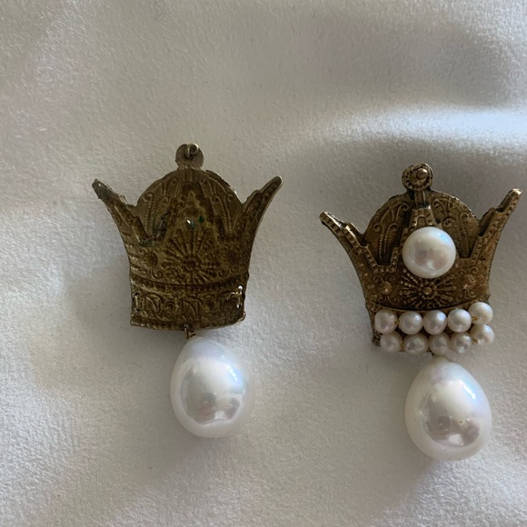 Earrings - Picture 3 of 5